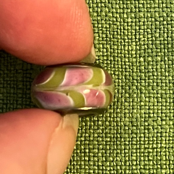 COPY - Pandora Murano glass charm in green with a pink and white swirl pattern,… - Picture 3 of 6
